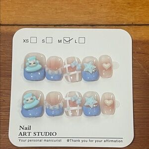 Blue and White Nail Art Set Size M